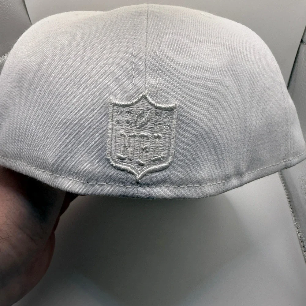 New Era 59FIFTY‎ Pittsburgh Steelers Fitted Hat White Tonal Size 7 1/8 NFL Cap